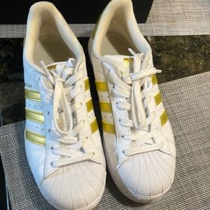 80%new adidas sneakers